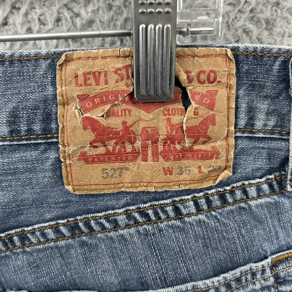 Levis Jeans Mens 36x30 Blue Denim 527 Bootcut Medium Wash Work Wear Cotton Adult